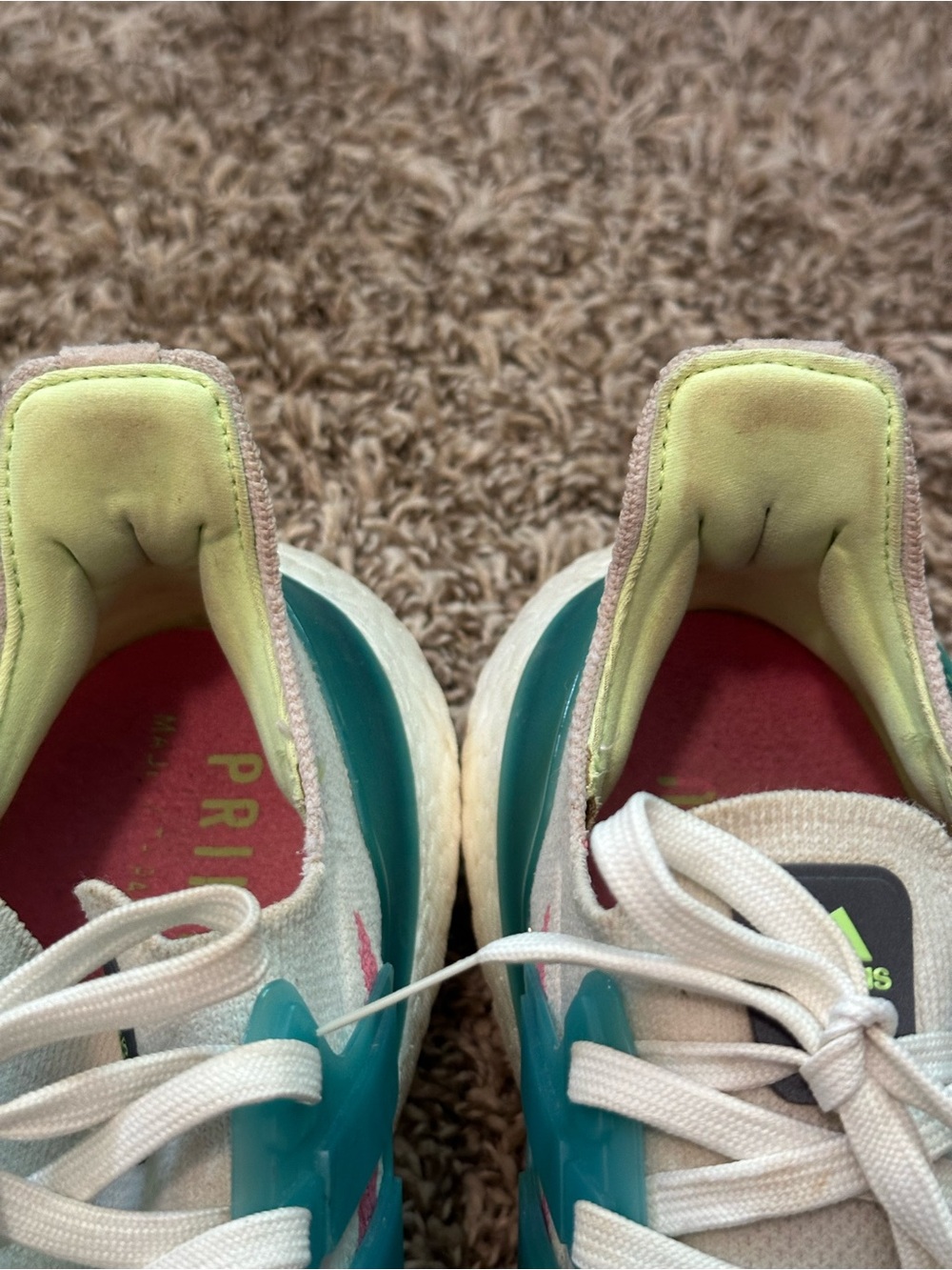 Adidas Ultraboost - Picture 6 of 8